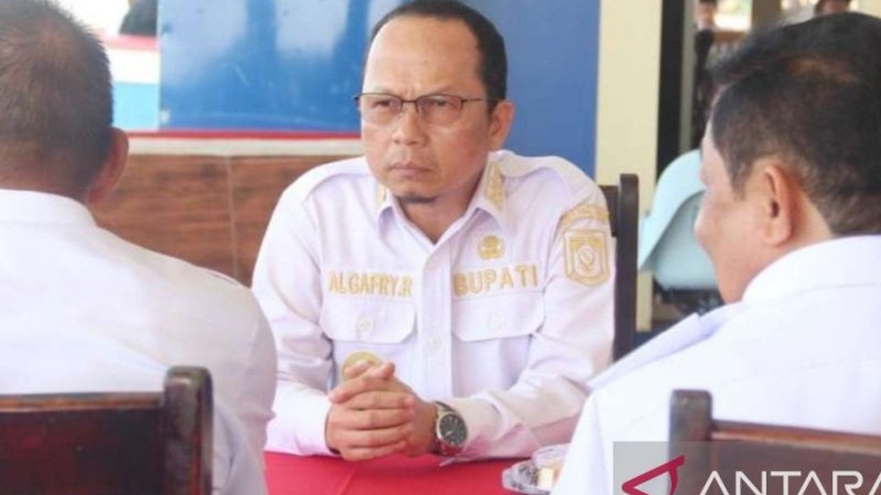 Pemerintah Kabupaten Bangka Tengah berkomitmen perkuat permodalan BPRS Babel demi pemulihan dan kontribusi ekonomi daerah, menarik perhatian seluruh kepala daerah se-Babel.
