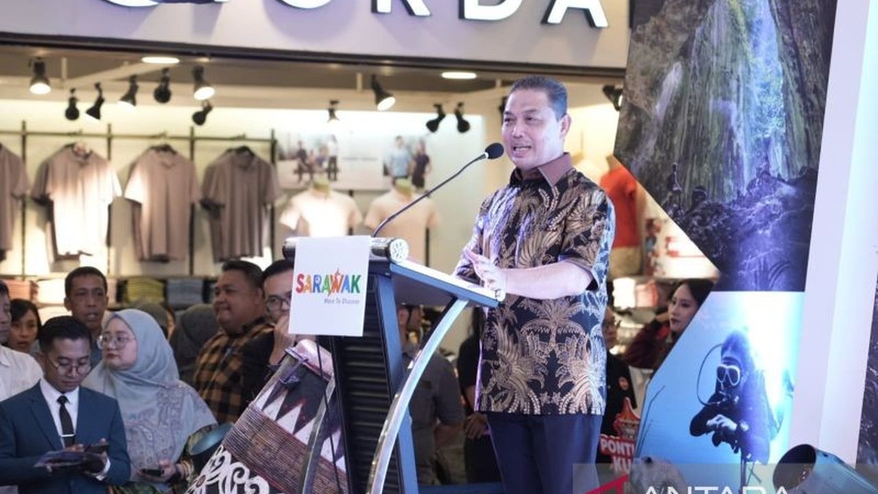 Penerbangan Pontianak Kuching via AirAsia kembali dibuka pada 12 September 2025, menandai status internasional Bandara Supadio. Simak detail jadwal dan harga tiketnya!