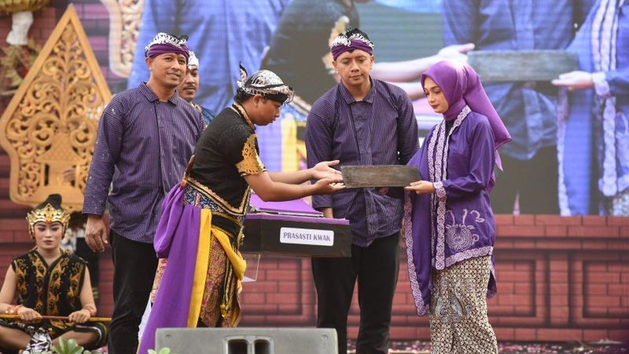 Pemerintah Kota Kediri tekankan pentingnya Kolaborasi Pembangunan Kota Kediri lintas sektor demi mewujudkan kota yang Mapan. Simak peran tradisi Manusuk Sima!