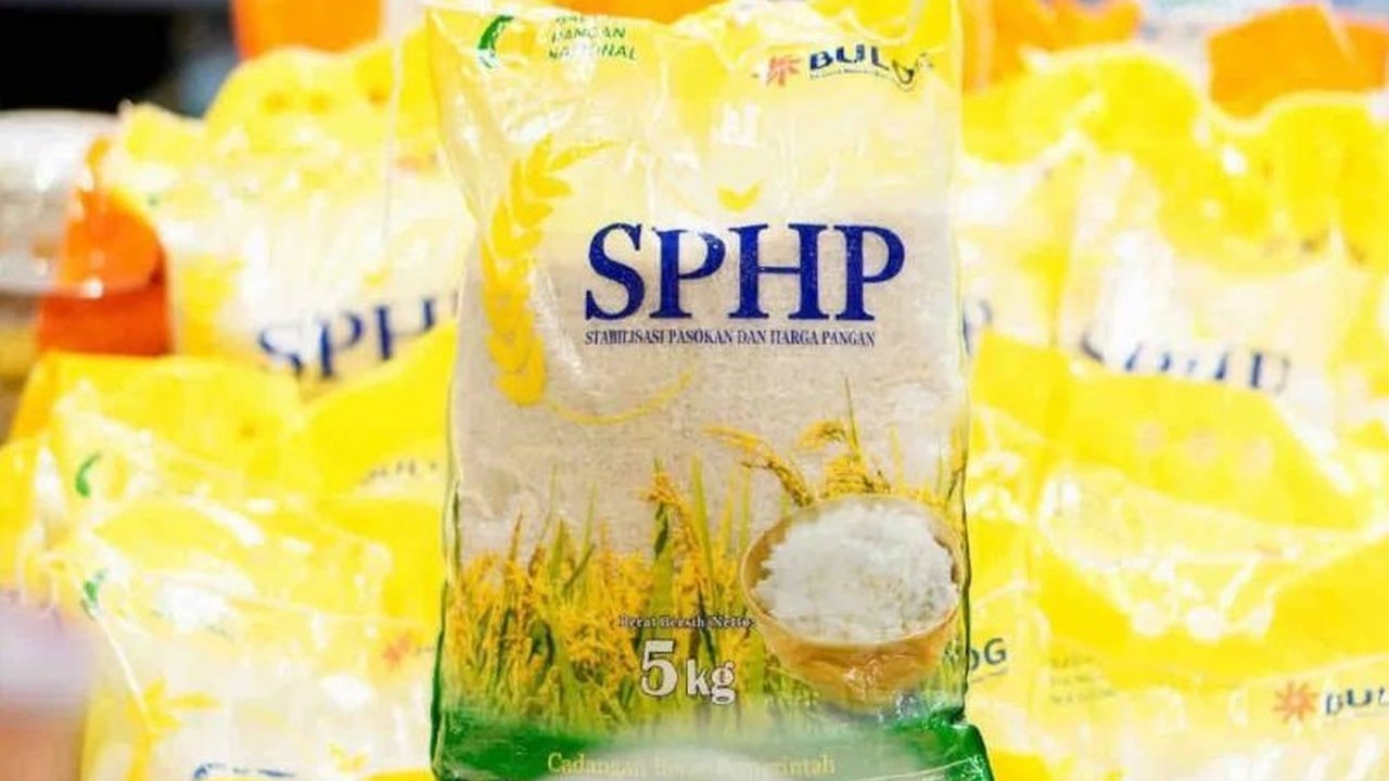 Praktik pengoplosan beras SPHP Bulog dengan kualitas rendah terungkap, mengancam efektivitas program pemerintah dalam menekan kemiskinan dan merugikan masyarakat.