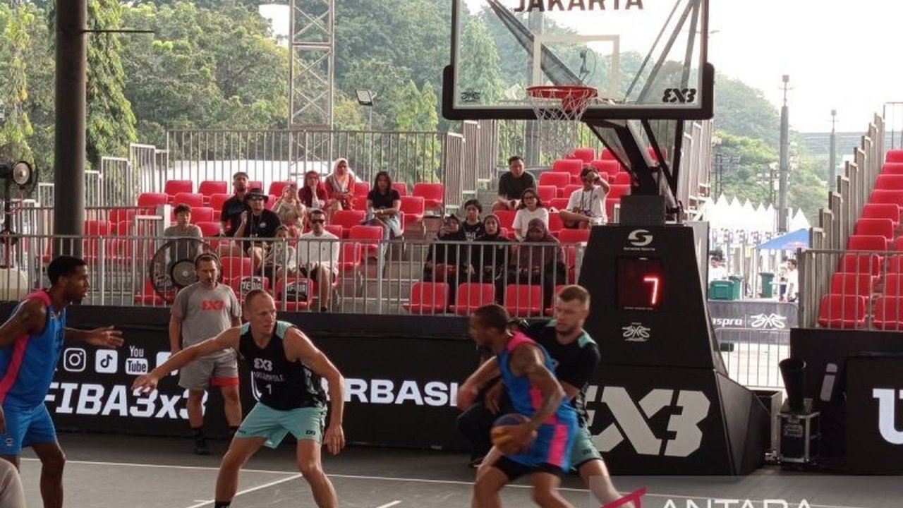 Saksikan momen krusial saat dunk James Parrott dari Miami mengantar timnya meraih kemenangan dramatis atas Marijampole di FIBA 3x3 Challenger Jakarta 2025. Bagaimana detail pertandingan sengit ini?