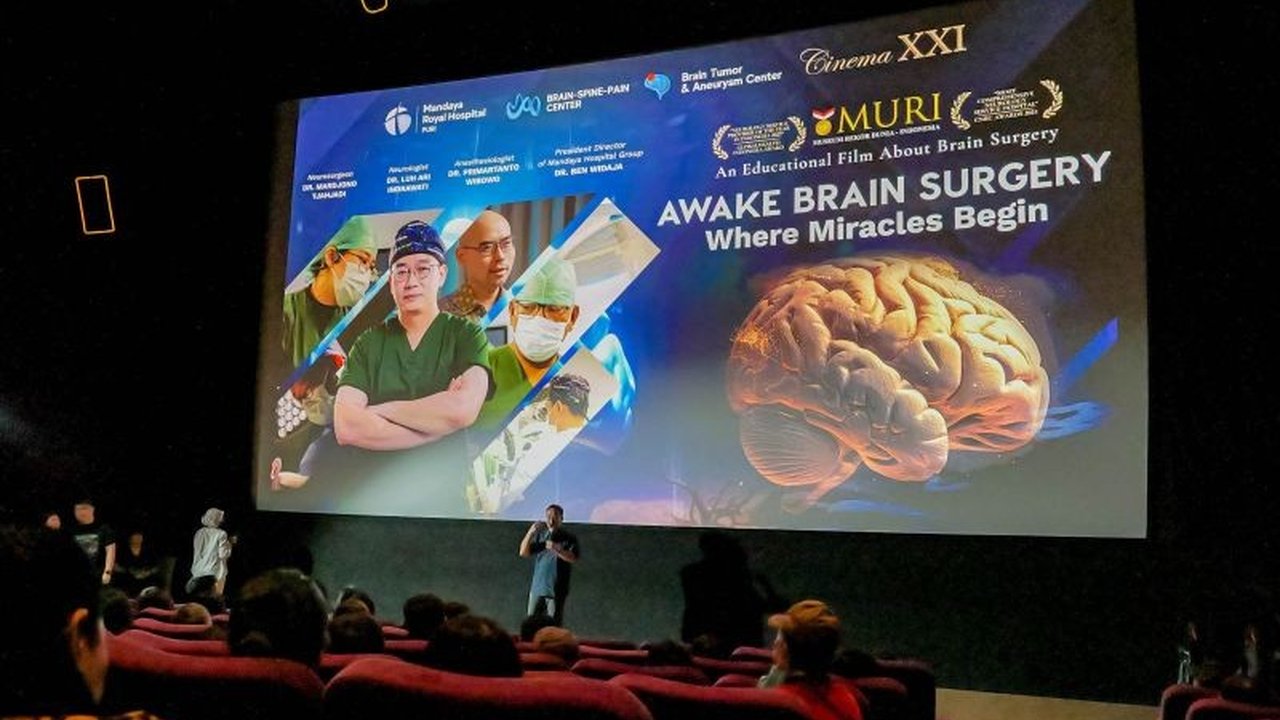 RS Mandaya Royal Hospital Puri meluncurkan film dokumenter 'Awake Brain Surgery', mengungkap kisah nyata tim dokter multidisiplin sukses tangani Operasi Tumor Otak dengan teknologi canggih.