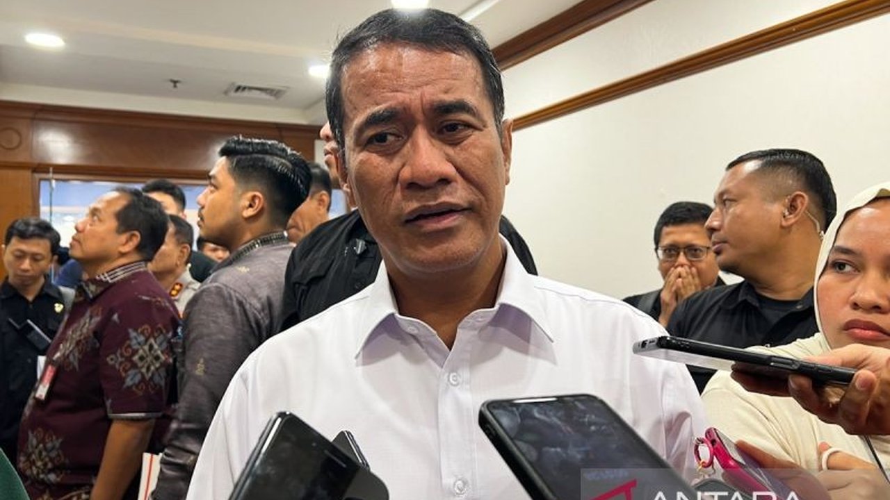 Menteri Pertanian menegaskan harga beras harus turun sesuai kualitas demi daya beli masyarakat. Ancaman tindakan hukum menanti pelaku oplosan beras. Bagaimana dampaknya pada harga beras di pasar?