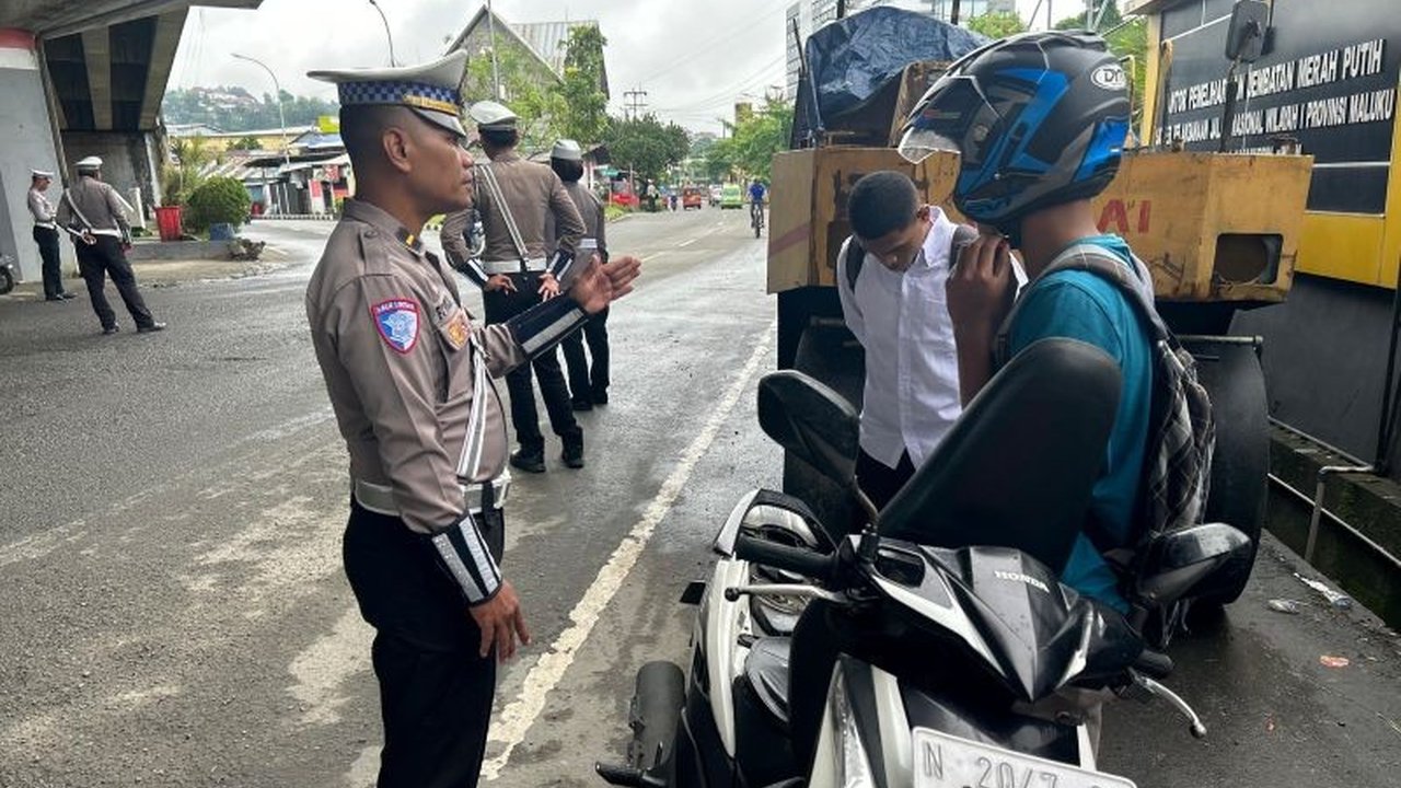 Polda Maluku mencatat 553 pelanggaran lalu lintas sepanjang 14 hari Operasi Patuh Salawaku 2025. Apa saja jenis pelanggaran yang paling banyak ditemukan?