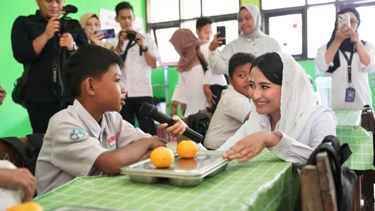 Wakil Menteri Perdagangan Dyah Roro Esti mengungkapkan 7,1 juta orang telah menerima Program Makan Bergizi Gratis (MBG) hingga Juli 2025. Simak detail dan respons pemerintah terkait kualitasnya!
