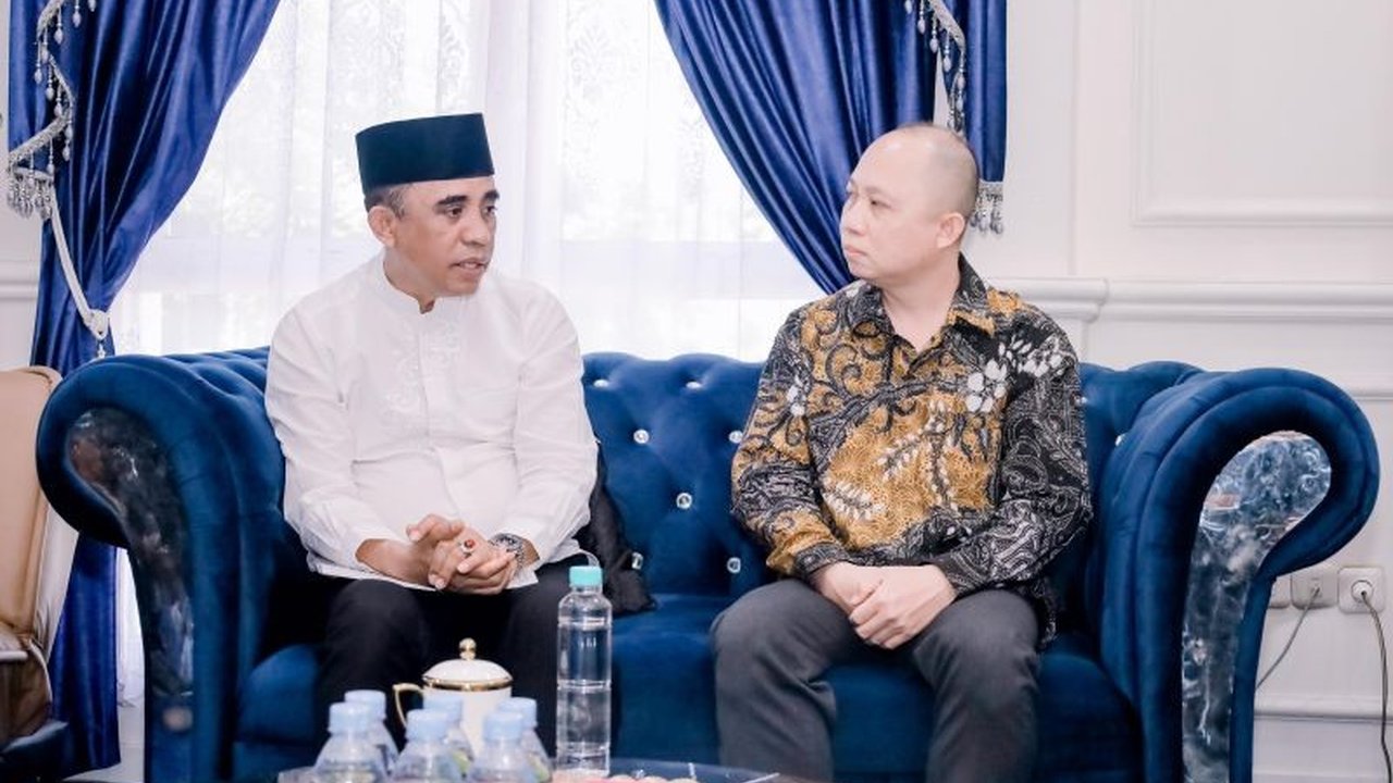 Pemerintah Provinsi Sulawesi Tengah mendesak konsorsium Tiongkok untuk segera merealisasikan investasi Tiongkok Sulteng, membuka peluang di sektor pertanian, perikanan, dan energi.