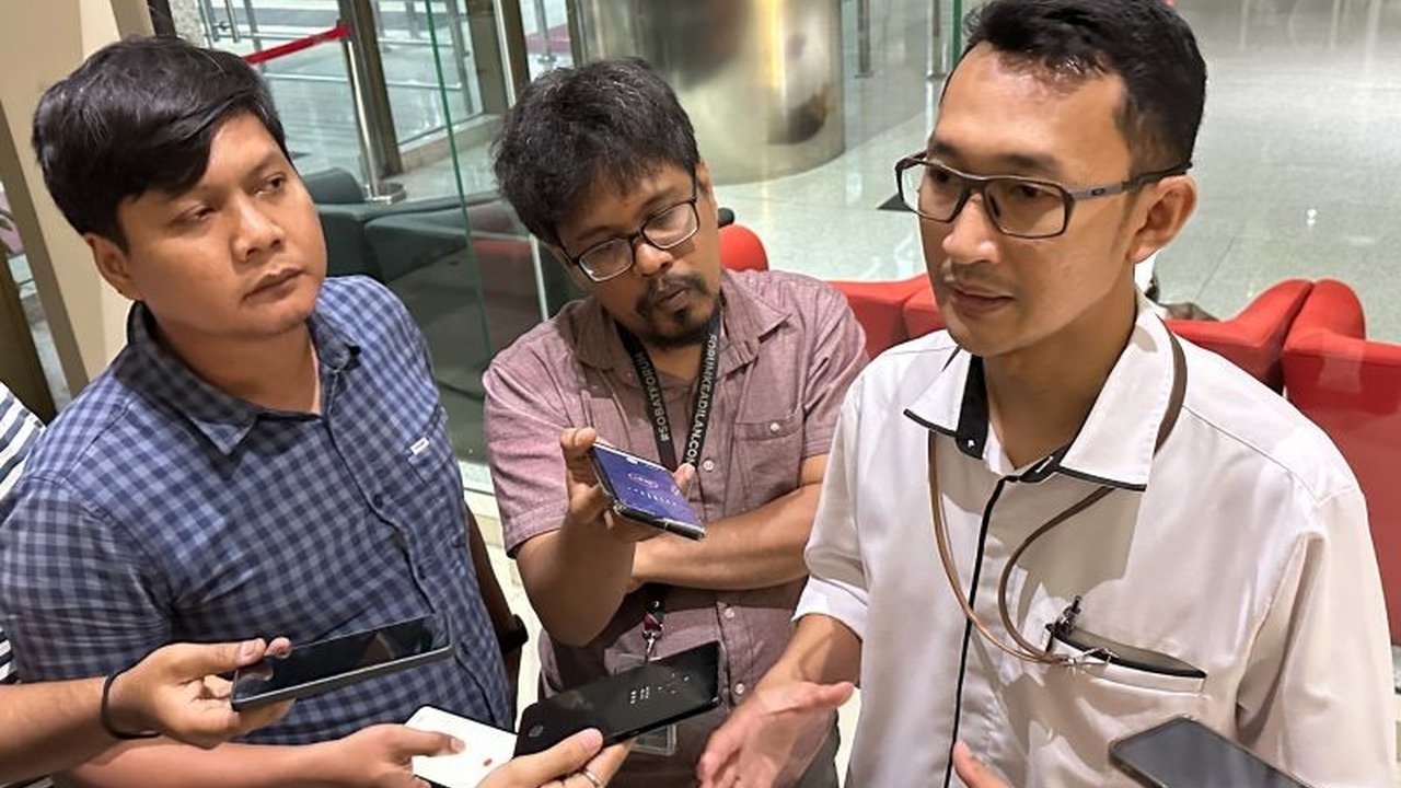 Komisi Pemberantasan Korupsi (KPK) menyatakan masih memburu Harun Masiku, buronan kasus suap PAW DPR, meski kasusnya telah menyeret nama baru. Kapan ia tertangkap?