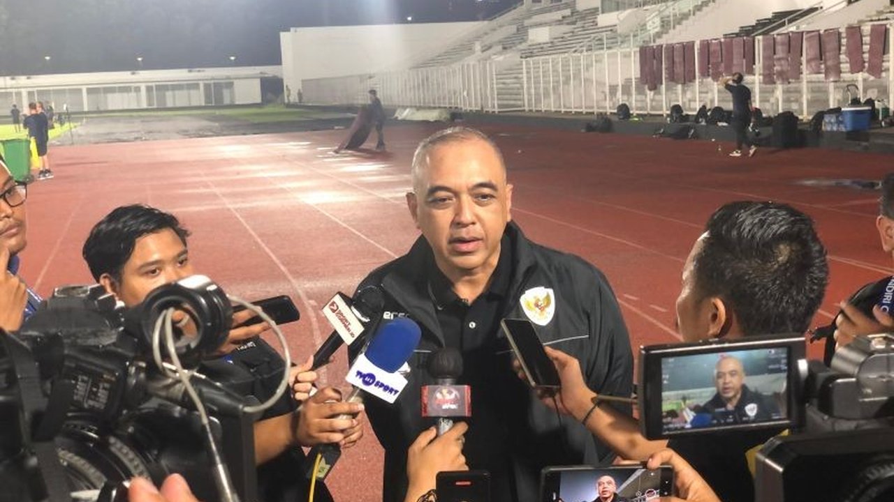 Manajer Timnas U-23 Indonesia, Ahmed Zaki Iskandar, menegaskan pentingnya menjunjung sportivitas di final Kejuaraan ASEAN U-23 2025, meski ada pesan untuk 'main keras'.