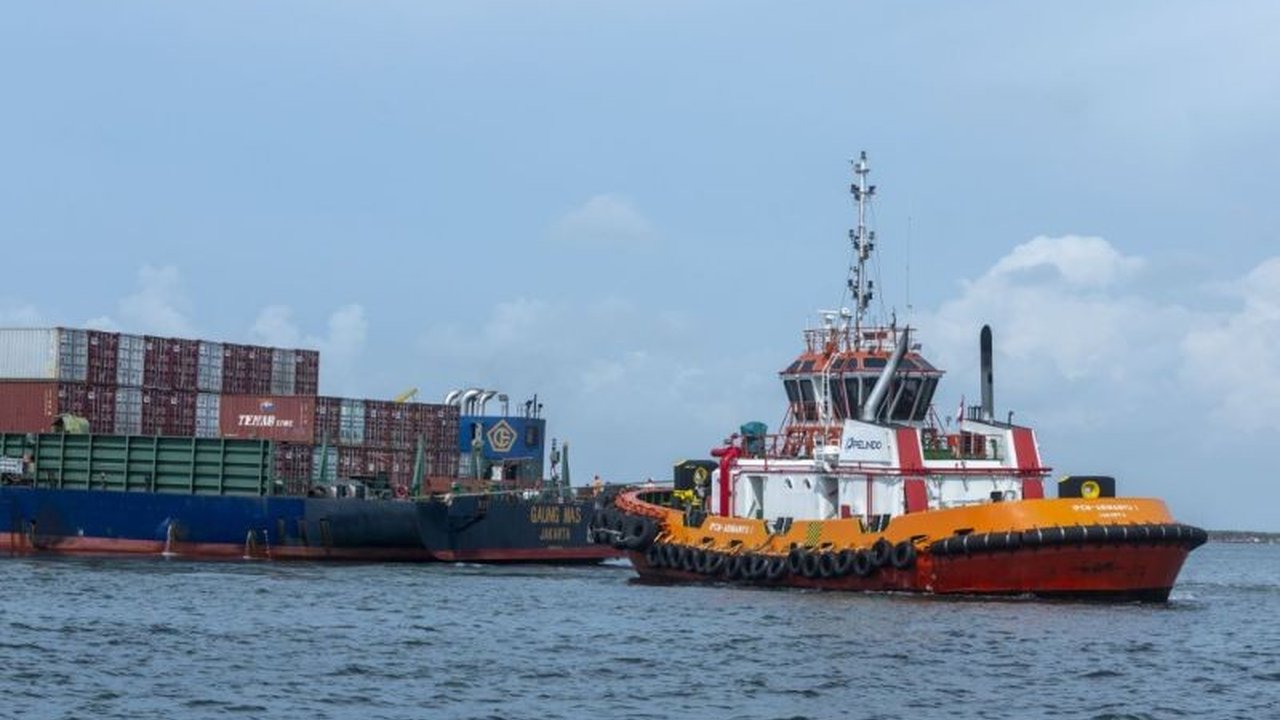 PT Pelindo Jasa Maritim (SPJM) mencatat kenaikan pendapatan signifikan. Cari tahu bagaimana Pendapatan SPJM Pelindo bisa melonjak drastis di Semester I 2025!