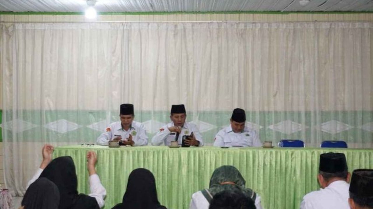 Kantor Kemenag Rejang Lebong kini memiliki 40 Penyuluh Agama Islam berstatus ASN, meningkat pesat dari 13 orang, diharapkan mampu menggairahkan kegiatan keagamaan masyarakat.