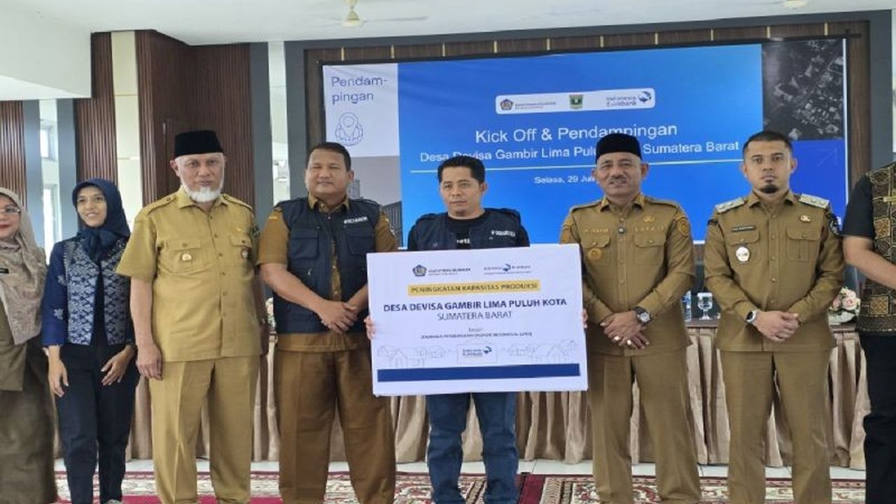 Pemerintah Provinsi Sumatera Barat meluncurkan Program Desa Devisa Gambir Sumbar untuk meningkatkan kualitas dan daya saing komoditas gambir, demi kesejahteraan petani.