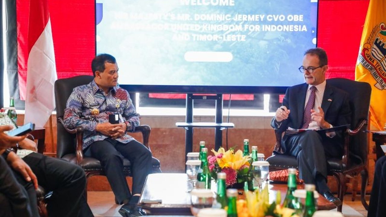 Pemerintah Provinsi Jawa Tengah menjajaki peluang Kerja Sama Jawa Tengah Inggris dalam berbagai bidang, termasuk pengolahan sampah, keamanan digital UMKM, dan beasiswa pendidikan, usai CJIBF 2025.