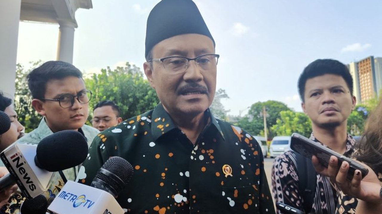 Menteri Sosial Saifullah Yusuf mendukung upaya BPS memperbaiki indikator kesejahteraan, namun mengingatkan akan potensi dampak pada penilaian kinerja pemerintah.
