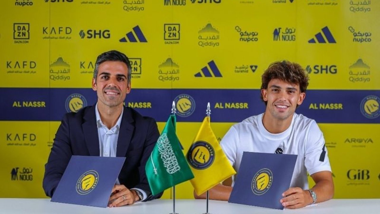 Bintang muda Portugal, Joao Felix, resmi bergabung dengan Al-Nassr setelah dilepas Chelsea. Transfer Joao Felix ini membawanya reuni dengan Cristiano Ronaldo dan pelatih Jorge Jesus.