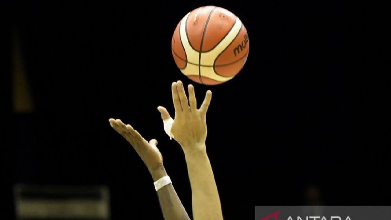 Timnas basket putri Australia sukses mengukir sejarah dengan menjuarai Piala Asia Putri FIBA untuk pertama kalinya, mengakhiri dominasi Jepang di laga final.