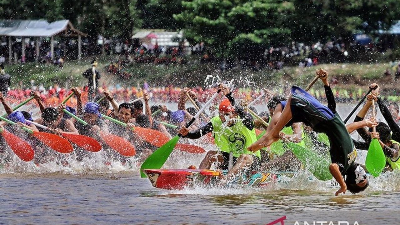 Kementerian Pariwisata adakan pelatihan homestay bagi pengelola di Kuantan Singingi, Riau, demi suksesnya lomba Pacu Jalur. Bagaimana kesiapan mereka menyambut ribuan wisatawan?