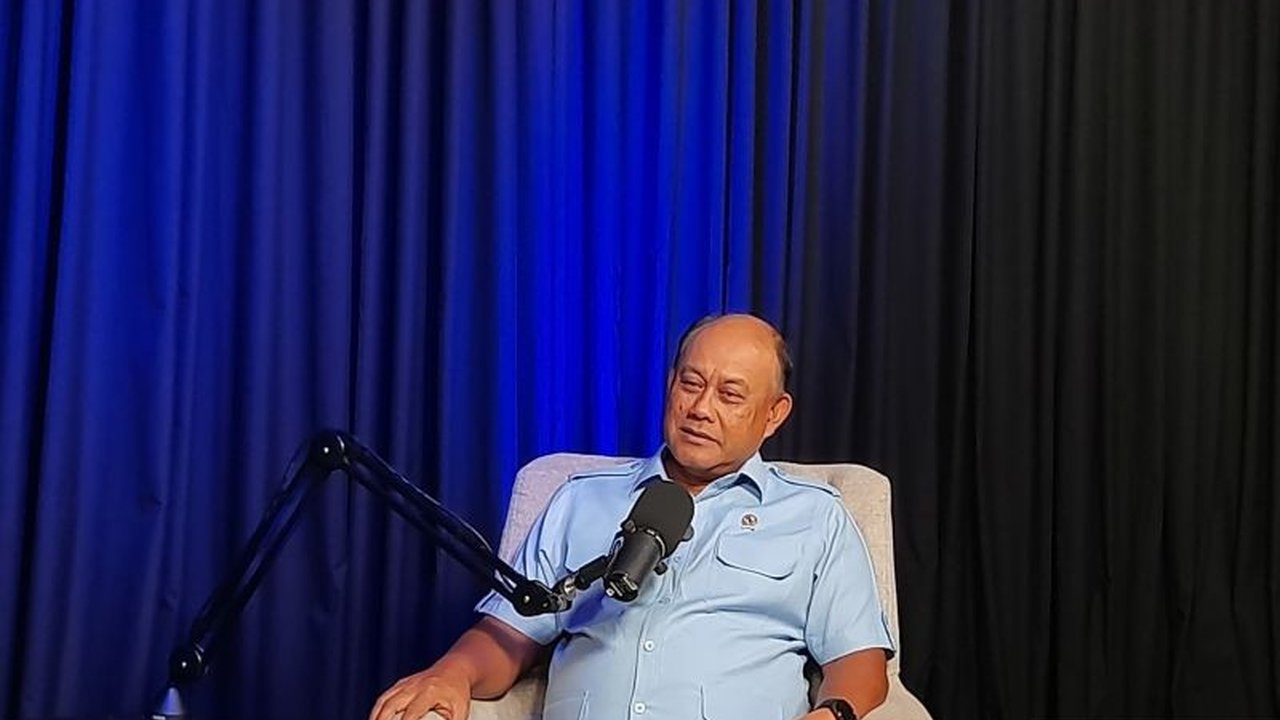 Kepala BGN Dadan Hindayana mengklarifikasi bahwa insiden keracunan yang menimpa siswa SMPN 8 Kupang bukan berasal dari program Makan Bergizi Gratis (MBG), setelah hasil pengecekan BPOM keluar.