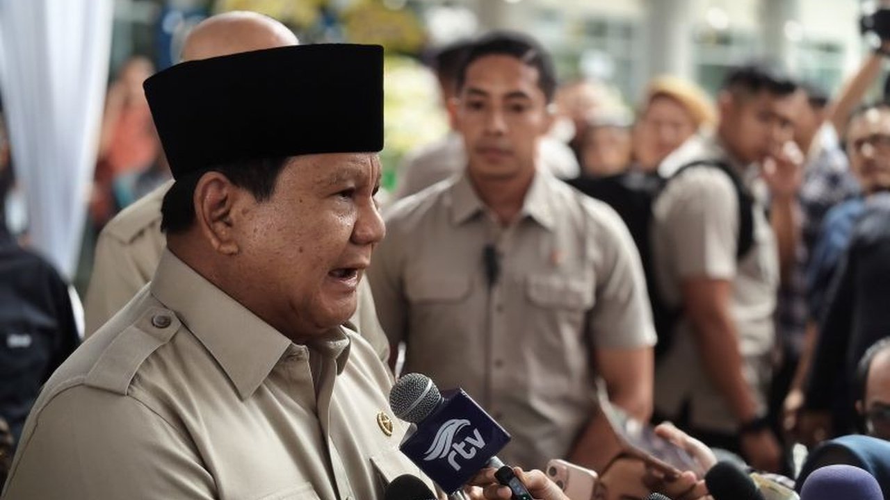 Presiden Prabowo Subianto menyatakan duka cita mendalam atas wafatnya ekonom senior Kwik Kian Gie, menyebut kepergiannya sebagai kehilangan besar bagi bangsa.