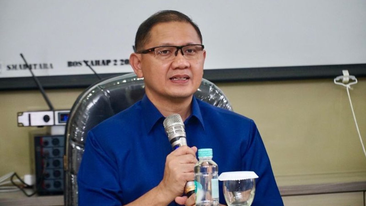 Dinas Pendidikan Jatim mengambil langkah progresif menghadapi dampak kelangkaan BBM di sejumlah wilayah. Bagaimana skema KBM unik ini memastikan pendidikan tetap berjalan tanpa hambatan?