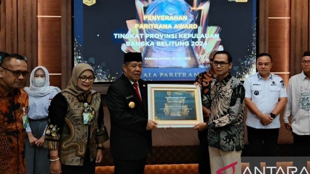 Gubernur Kepulauan Bangka Belitung menyerahkan Paritrana Award kepada 22 pemenang, menandai komitmen kuat terhadap implementasi jaminan sosial ketenagakerjaan di daerah.