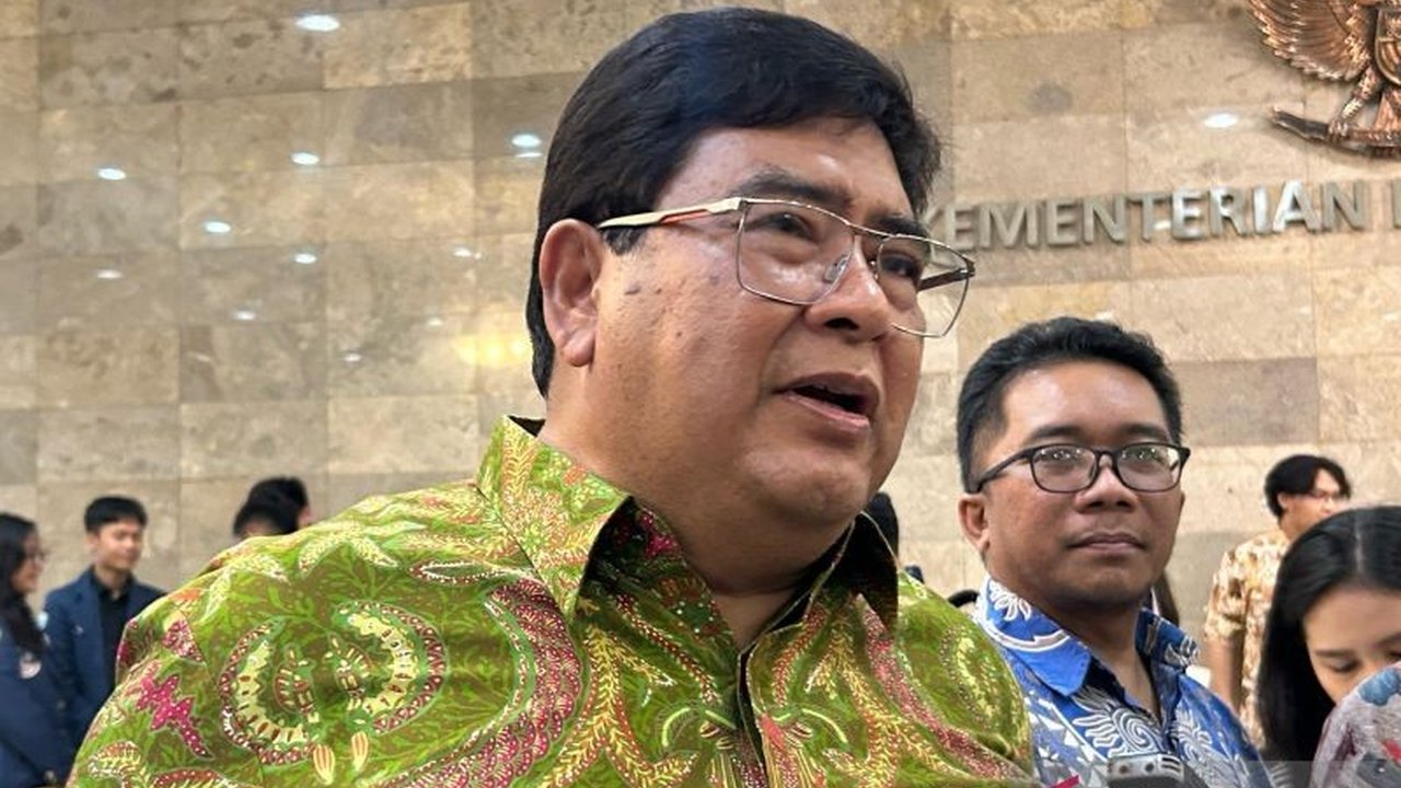 Wakil Presiden Direktur TMMIN, Bob Azam, menekankan pentingnya pengembangan SDM Industri Hijau sebagai motor penggerak ekonomi. Mengapa Indonesia harus berinvestasi pada SDM ini?