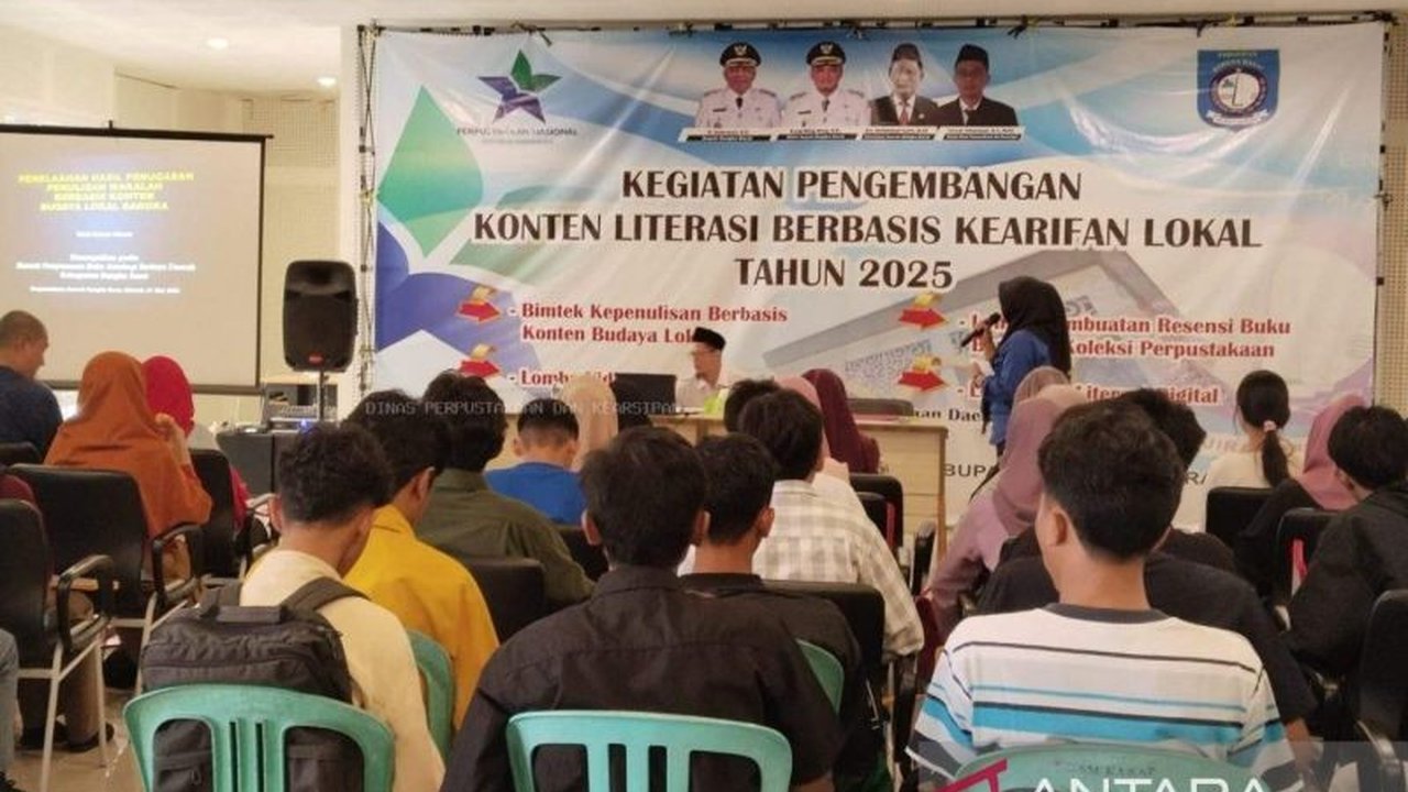 DPK Bangka Barat menggandeng 60 pemuda dalam program penulisan konten lokal untuk melestarikan budaya daerah. Simak bagaimana inisiatif ini memperkaya literasi dan kearifan lokal.