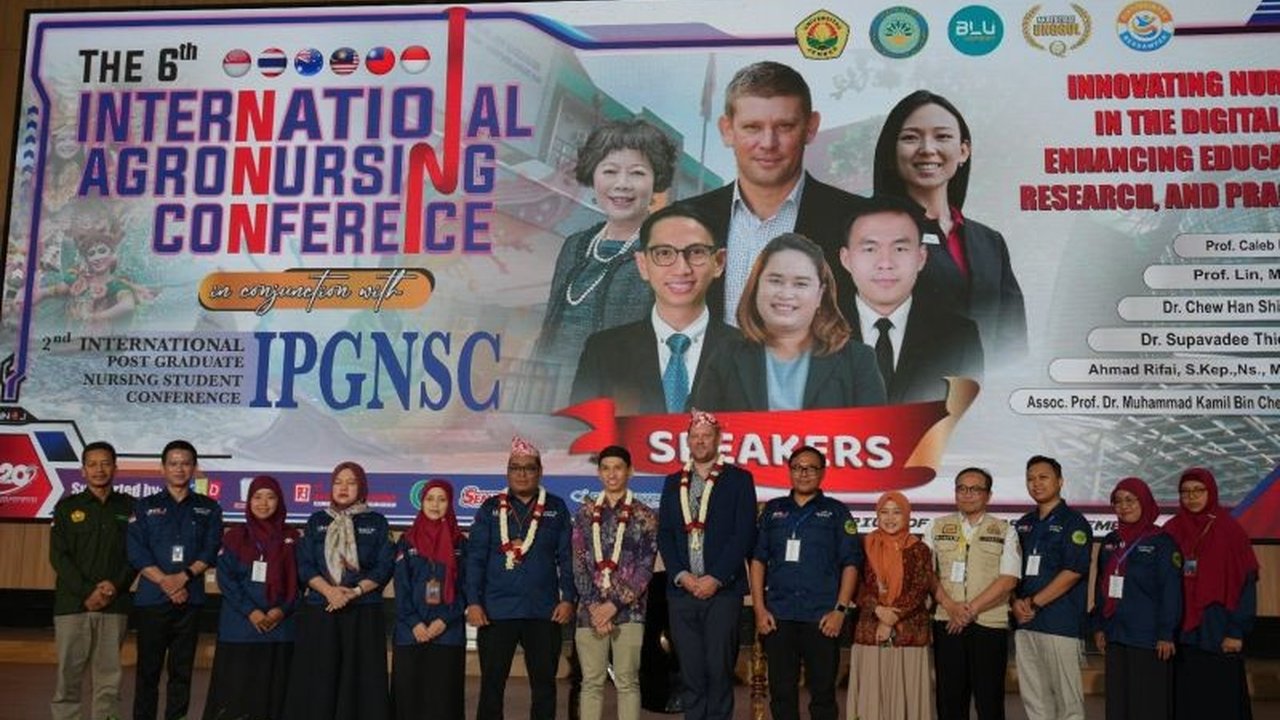 Konferensi internasional di Unej sukses menghadirkan berbagai Inovasi Keperawatan Digital dari lima negara. Simak bagaimana teknologi mengubah layanan kesehatan!