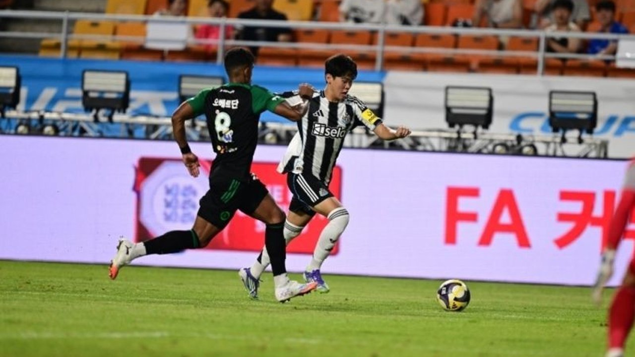 Kekalahan Newcastle Pramusim kembali terjadi saat The Magpies takluk 0-1 dari K-League All Stars. Bagaimana nasib skuad Eddie Howe jelang musim baru?