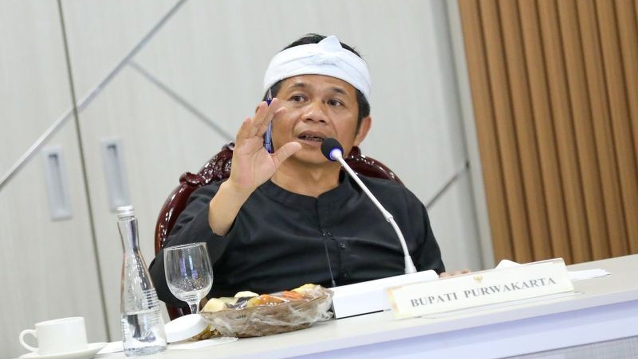 Pemerintah Kabupaten Purwakarta membuat gebrakan baru dengan menyiarkan langsung rapat dana desa, meningkatkan transparansi anggaran dan partisipasi publik secara real-time.