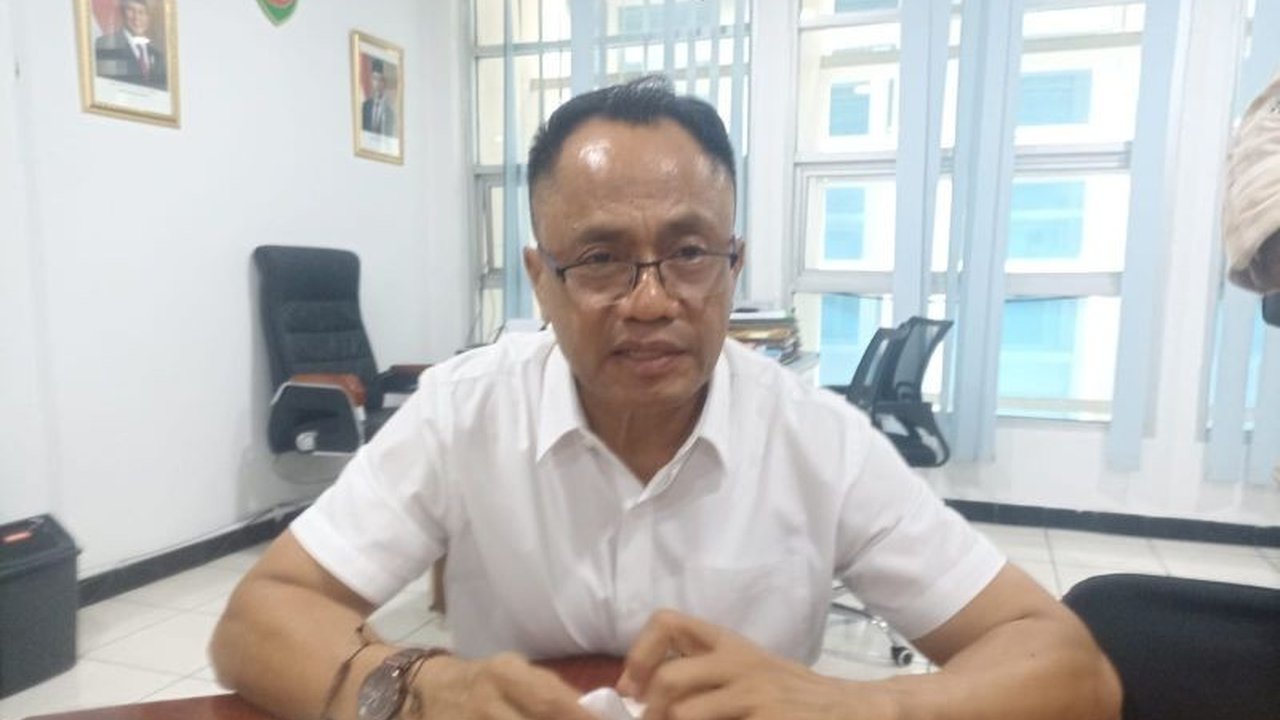 Pemprov Maluku berhasil mengamankan 10 meter kubik Kayu Belo bernilai tinggi di Pelabuhan Piru, Seram Bagian Barat, karena dokumennya tidak sesuai. Apa motif di balik praktik ilegal ini?