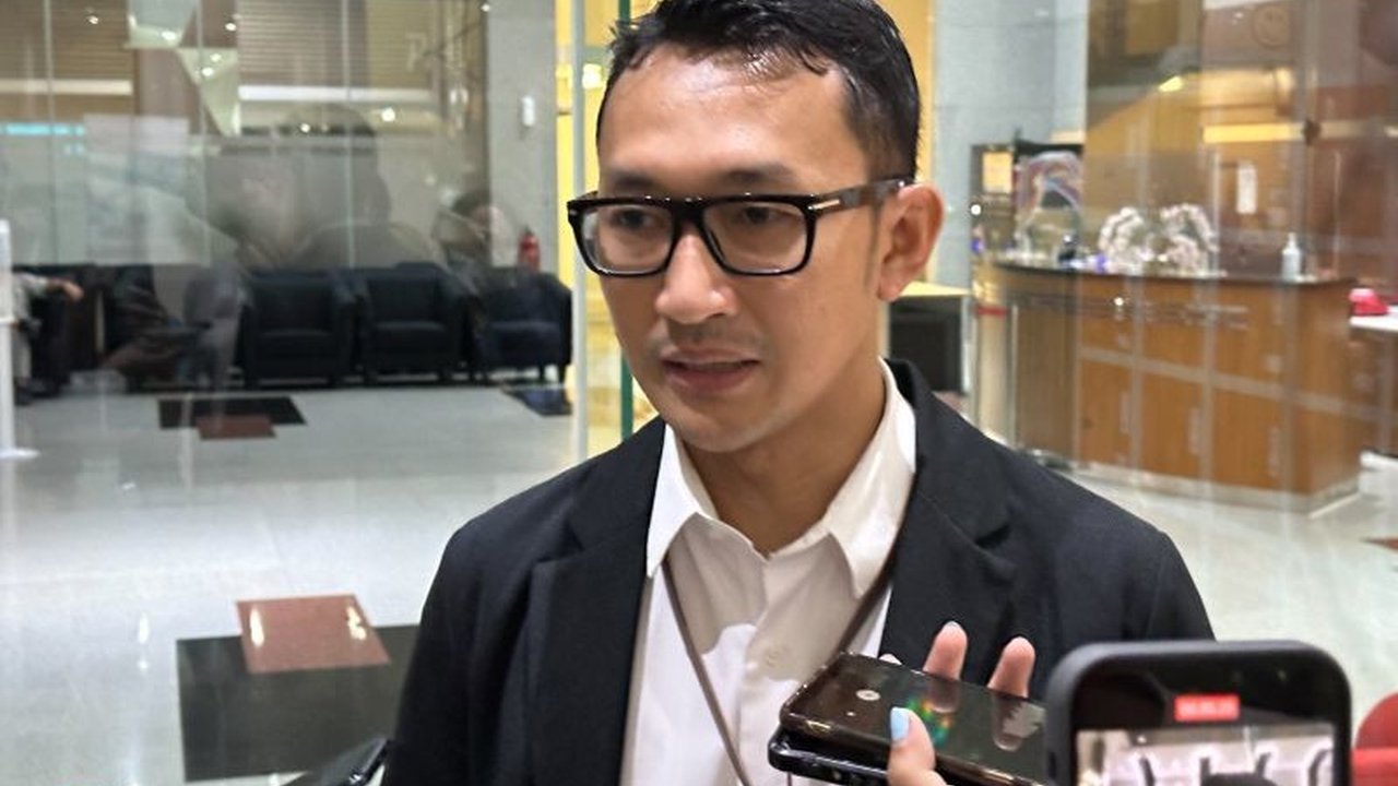 Komisi Pemberantasan Korupsi (KPK) serius dalami izin visa dan tinggal TKA, memperluas penyelidikan kasus pemerasan RPTKA di Kemenaker yang rugikan miliaran rupiah.