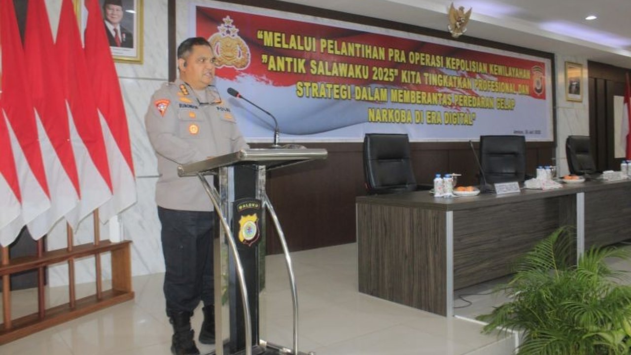 Polda Maluku gencar siapkan Operasi Antik Salawaku 2025 untuk berantas peredaran narkoba di era digital, tingkatkan profesionalisme personel hadapi modus canggih.