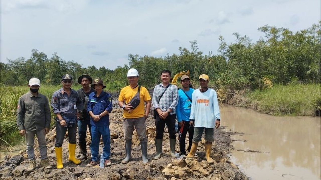 Tabalong menggarap 700 hektare lahan tidur menjadi Jirak Food Cluster, sebuah proyek terintegrasi untuk ketahanan pangan Kalsel. Penasaran detail ambisius ini?