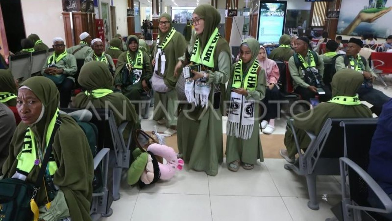 Lion Air kini membuka penerbangan umrah langsung dari Banda Aceh ke Jeddah, Arab Saudi. Inovasi Penerbangan Umrah Lion Air Aceh ini memangkas waktu tempuh jamaah, menawarkan kenyamanan, dan berbagai fasilitas menarik.