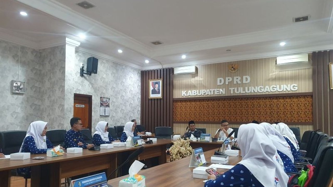 Ribuan guru PAUD nonformal di Tulungagung menyuarakan keresahan terkait minimnya kesejahteraan dan akses pendidikan. Bagaimana nasib Kesejahteraan Guru PAUD Nonformal di daerah?