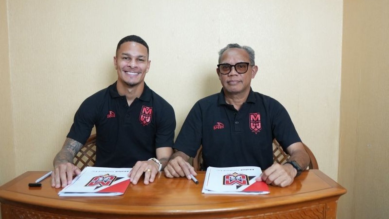Malut United kembali datangkan pemain Brasil, Igor Inocencio, sebagai amunisi asing kesembilan. Bek tangguh ini bertekad membawa Laskar Kie Raha menjuarai liga musim depan.