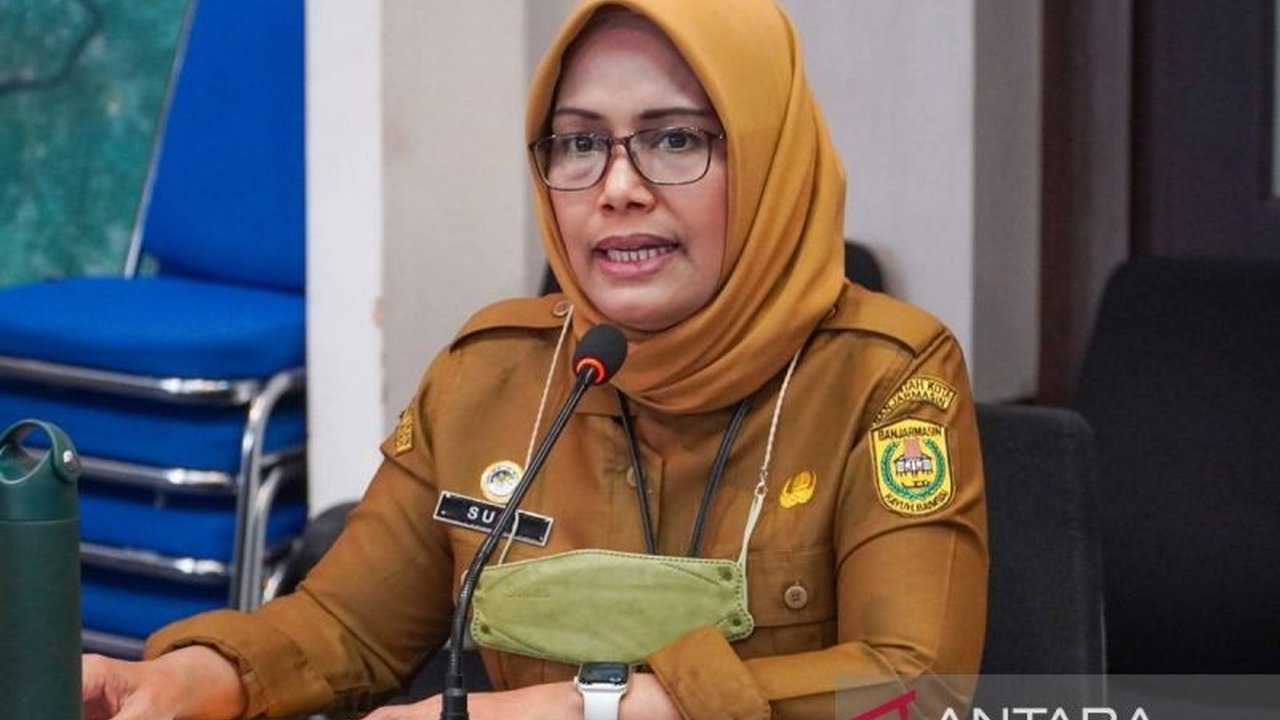 Pemerintah Kota Banjarmasin mengalokasikan Rp7,2 miliar untuk Revitalisasi Trotoar Banjarmasin di pusat kota, menjadikan Jalan Lambung Mangkurat lebih modern dan ramah pejalan kaki. Siapkah Anda menjelajahinya?
