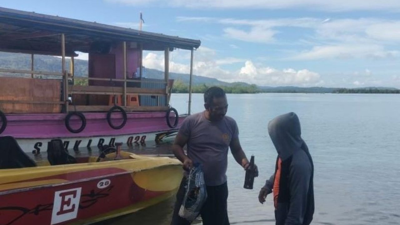 Direktorat Polairud Polda Maluku Utara berhasil mengamankan seorang nelayan di Taliabu yang diduga melakukan praktik bom ikan, merusak ekosistem laut dan mengancam keberlanjutan sumber daya perikanan.