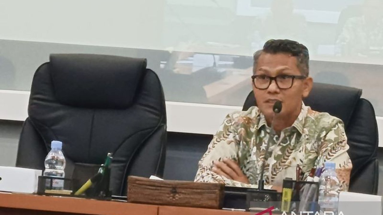 Kementerian Perindustrian mendesak industri dalam negeri, seperti pakaian dan furnitur, untuk menggenjot Ekspor Produk Indonesia ke AS, memanfaatkan tarif baru 19 persen. Peluang besar menanti!