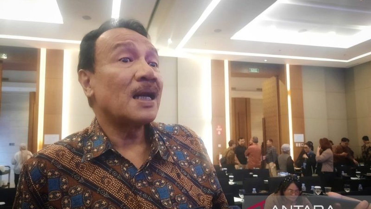 Pakar otomotif dan pelaku industri menyoroti kenaikan harga LCGC yang mencapai 7 persen setiap tahun. Apa penyebab di balik fenomena ini dan bagaimana dampaknya bagi konsumen?