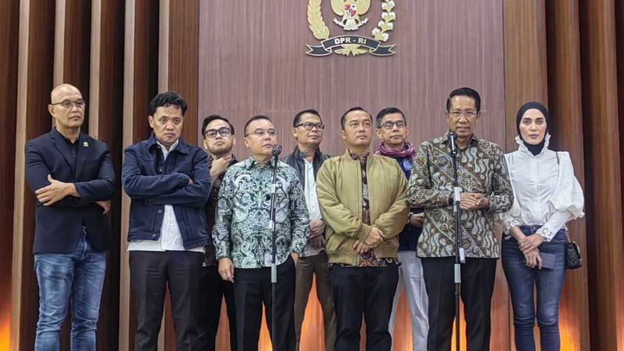 DPR RI resmi menyetujui pemberian amnesti kepada Hasto Kristiyanto, Sekretaris Jenderal PDI Perjuangan, yang terjerat kasus suap Harun Masiku. Keputusan ini memicu pertanyaan publik.