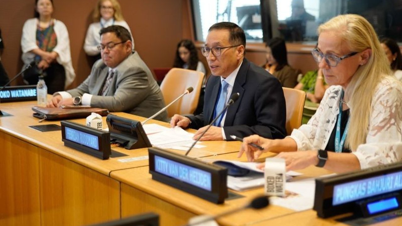 Program Makan Bergizi Gratis (MBG) disebut Bappenas sebagai langkah konkret menuju Indonesia Emas 2045, melibatkan berbagai sektor demi SDM unggul dan berdaya saing.