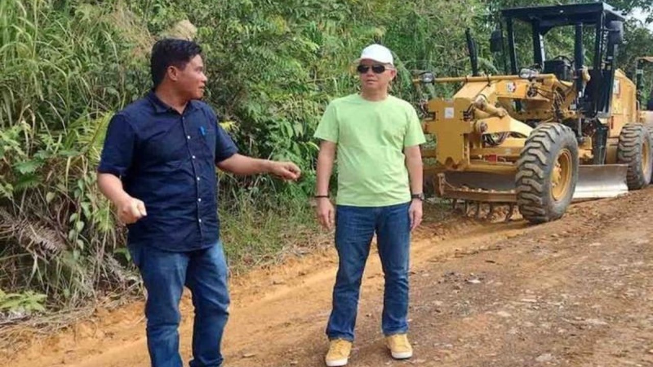 Pemerintah Kabupaten Gunung Mas (Gumas) mengalokasikan dana Rp5 miliar untuk penanganan jalan lintas kecamatan, memastikan aksesibilitas vital bagi masyarakat.