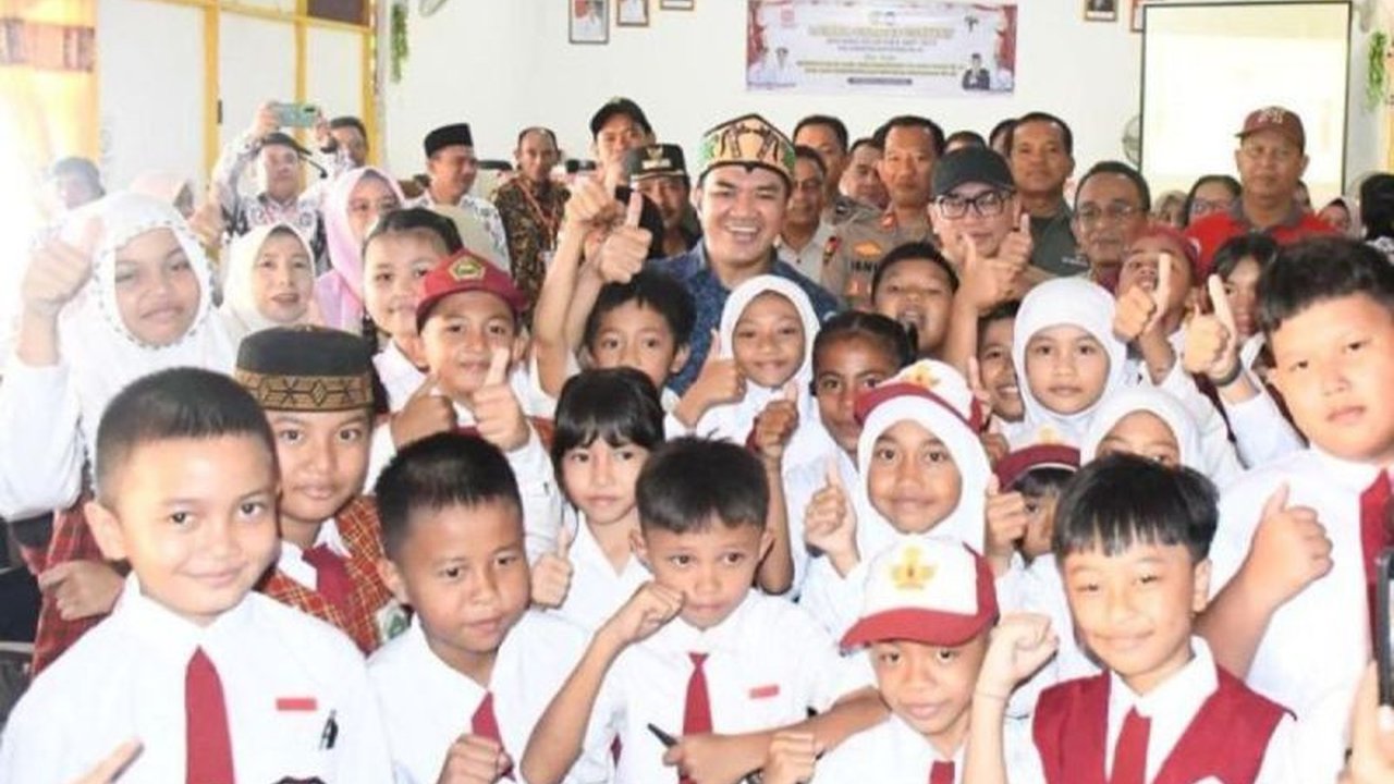 Lomba Cerdas Cermat Pulang Pisau menjadi wadah penting untuk menumbuhkan semangat belajar, menanamkan nilai kebangsaan, dan melatih kepercayaan diri peserta didik.