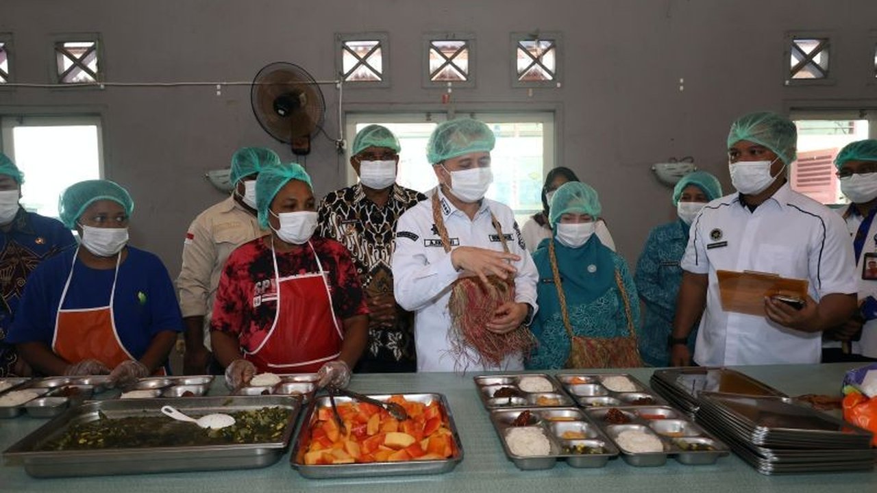 Terungkap! Pj Gubernur Papua Pastikan Kualitas Makan Bergizi Gratis Kepulauan Yapen Penuhi Standar Gizi Nasional