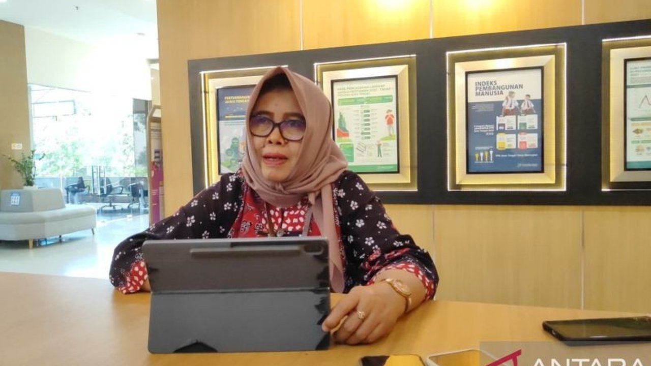 Badan Pusat Statistik (BPS) mencatat nilai ekspor Jawa Tengah pada semester I 2025 mencapai USD 5,83 miliar, menunjukkan peningkatan signifikan. Apa pemicu kenaikan ini?
