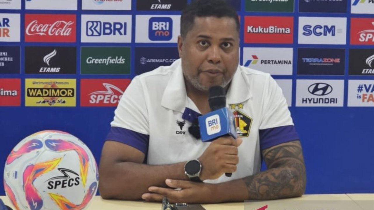 Pelatih Persik Kediri, Divaldo Alves, memberikan apresiasi setinggi-tingginya kepada para pemainnya atas kemenangan telak 3-0 melawan Arema FC, sekaligus mengakhiri tren negatif 13 pertandingan tanpa kemenangan.