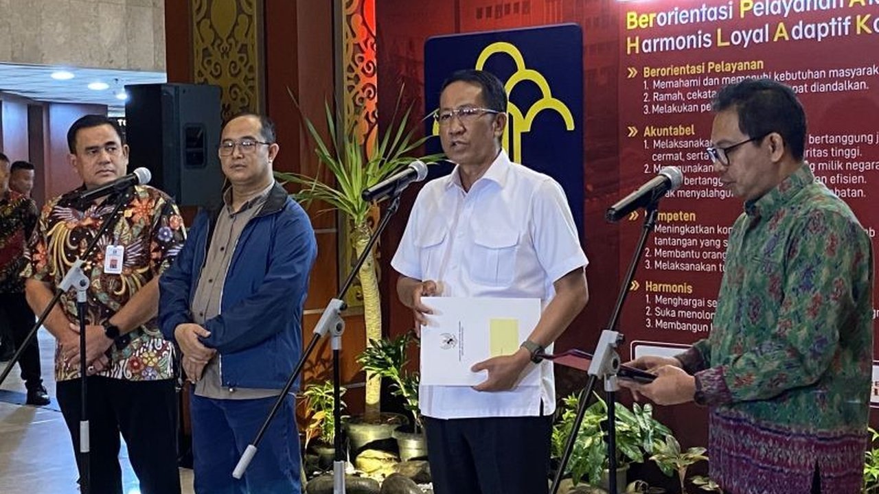 Keputusan Presiden terkait Amnesti dan Abolisi resmi berlaku hari ini, 1 Agustus. Ribuan orang langsung bebas, termasuk tokoh seperti Hasto Kristiyanto dan Tom Lembong. Apa dampaknya?