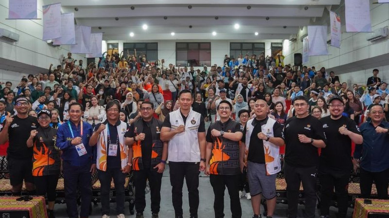 Street Dance FORNAS 2025 sukses memukau penonton di NTB. Simak bagaimana potensi ekonomi subsektor tari dan cheerleading di Indonesia bisa mencapai Rp4 triliun!