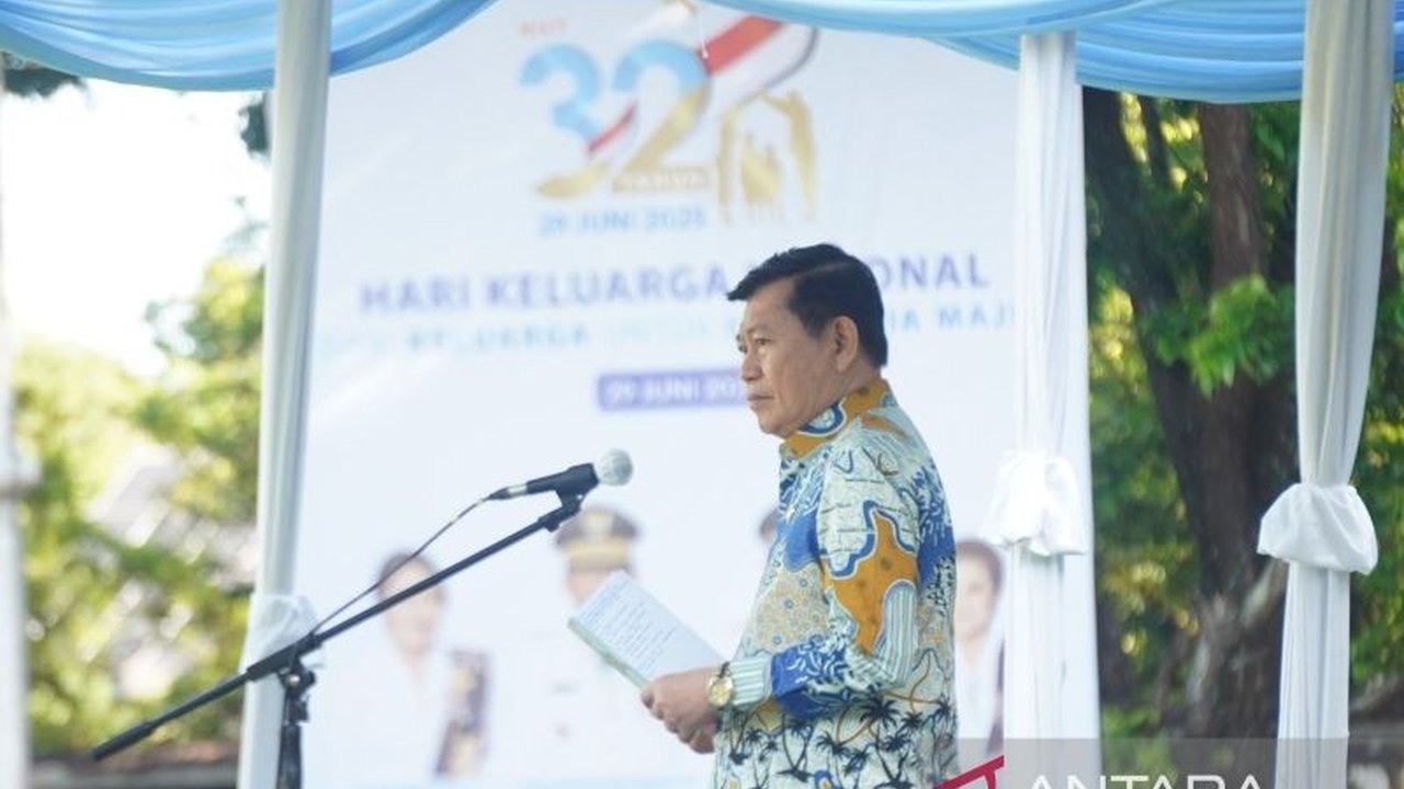 Pemprov Sulawesi Utara serius genjot penurunan stunting, menargetkan prevalensi turun signifikan hingga 5,9% di 2045. Wagub Victor Mailangkay ajak semua pihak berkolaborasi.